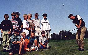 school2.jpg (25458 bytes)